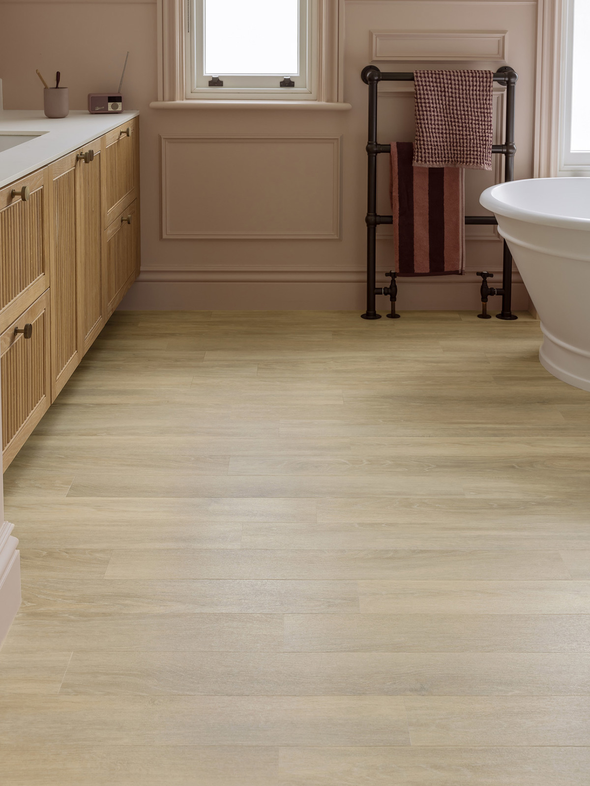 Tidewood Oak: Beautifully designed LVT wood flooring from the